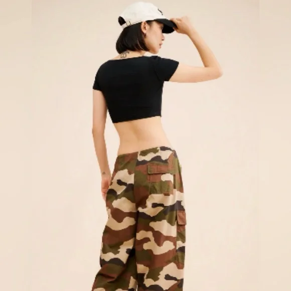 Good American Camo Parachute Pants, SMALL NWT - Picture 3 of 5